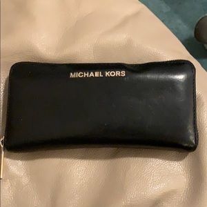 Michael kors wallet
